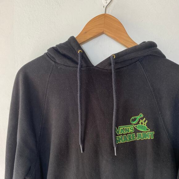 Vans Shake Junt Black M Pullover Hoodie Chicken and Waffles Streetwear Skater - Picture 2 of 8